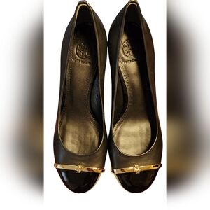 Vintage Tory Burch Pacey black leather cap-toe wedge pump. 7.5 size brand New